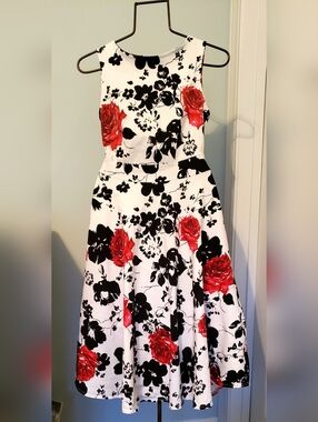 Like New, Swing, Sleeveless Vintage Hepburn-Style Party Dress